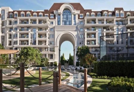 Bab Al Qasr Garden 65